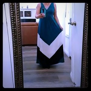 Gorgeous Sandra Darren Cocktail Party Maxi Dress
